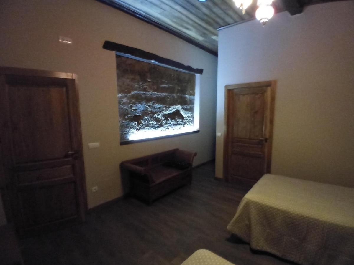 Hostal La Medina De Camponaraya Kültér fotó