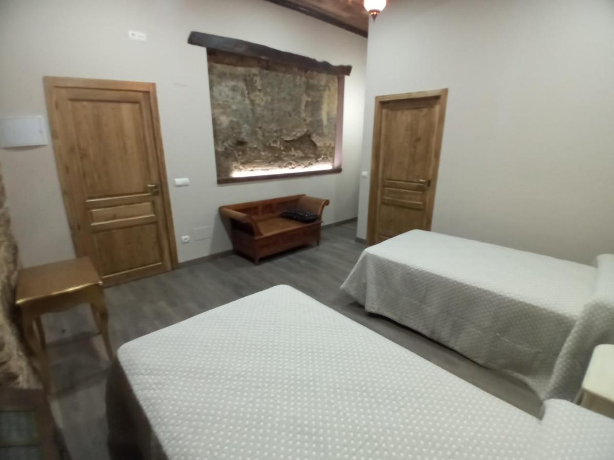 Hostal La Medina De Camponaraya Kültér fotó