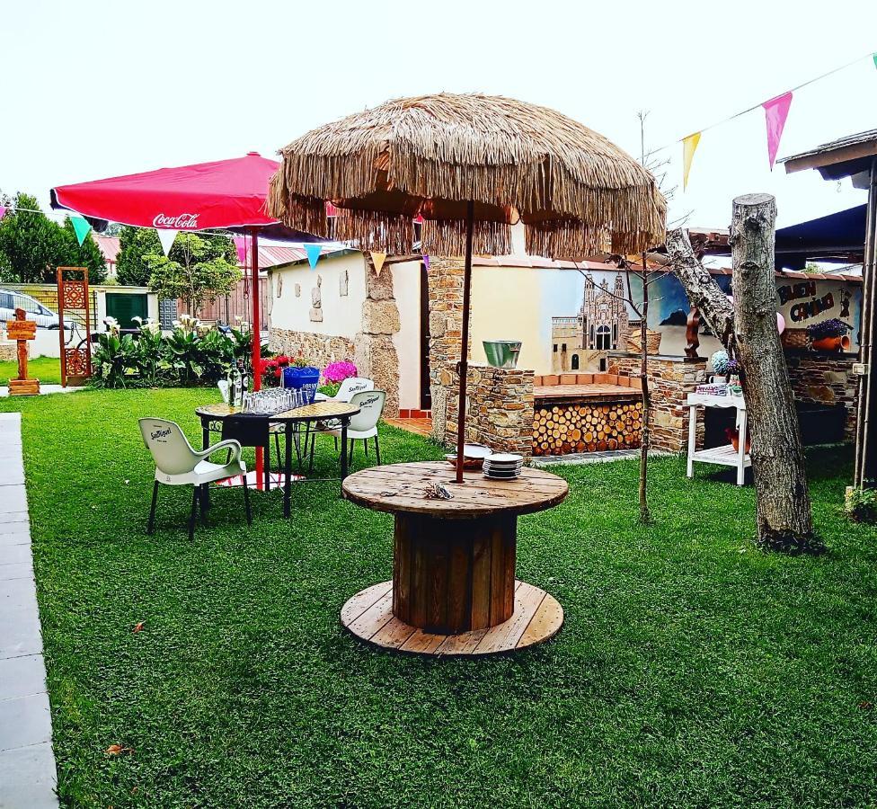 Hostal La Medina De Camponaraya Kültér fotó